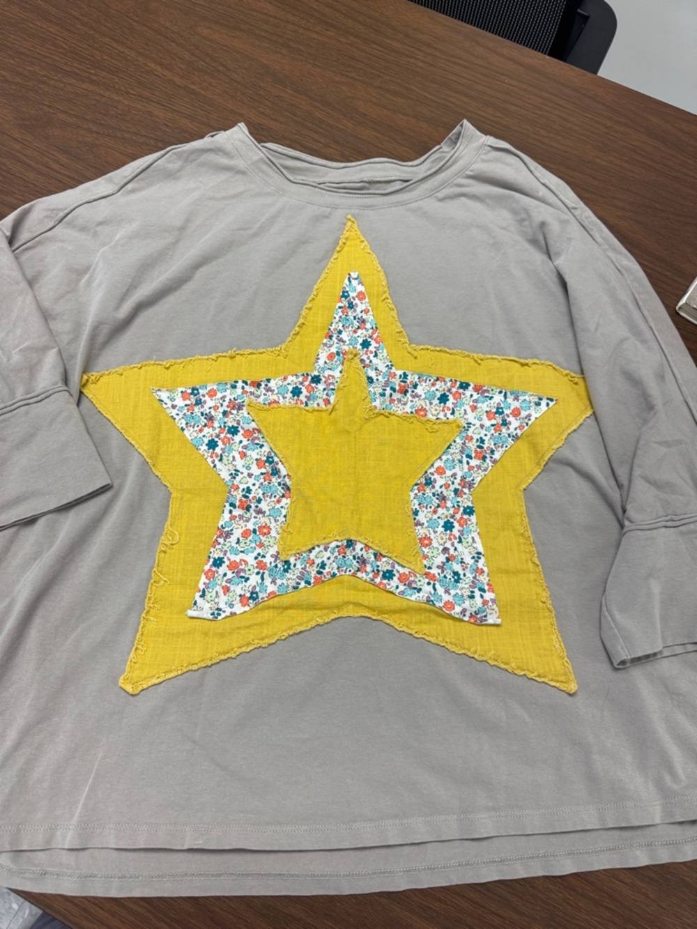 Star Appliqué Long Sleeve Top - Yellow Star on Gray